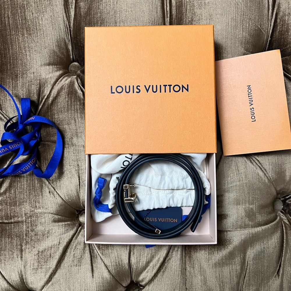 Louis Vuitton Women’s Belt LV Initiales 20MM - Picture 3 of 9